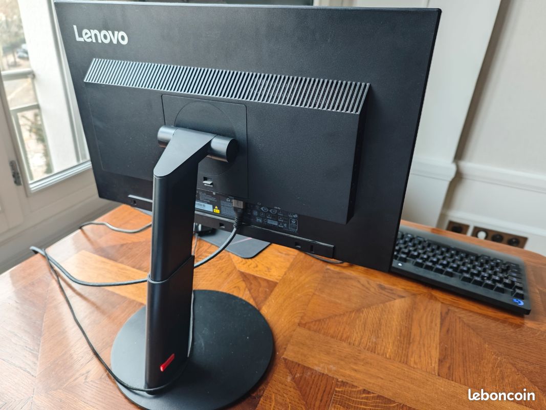 Lenovo ThinkVision T24m 23.8" Full HD LED plat noir écran plat de pc (image 1)