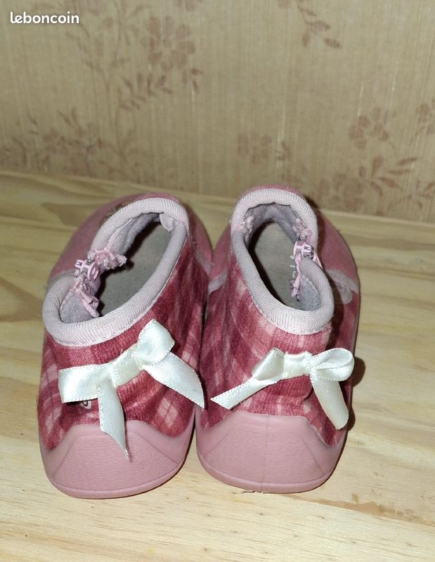 Paw Patrol Chaussons Stella Pat Patrouille Chaussons Roses Enfant