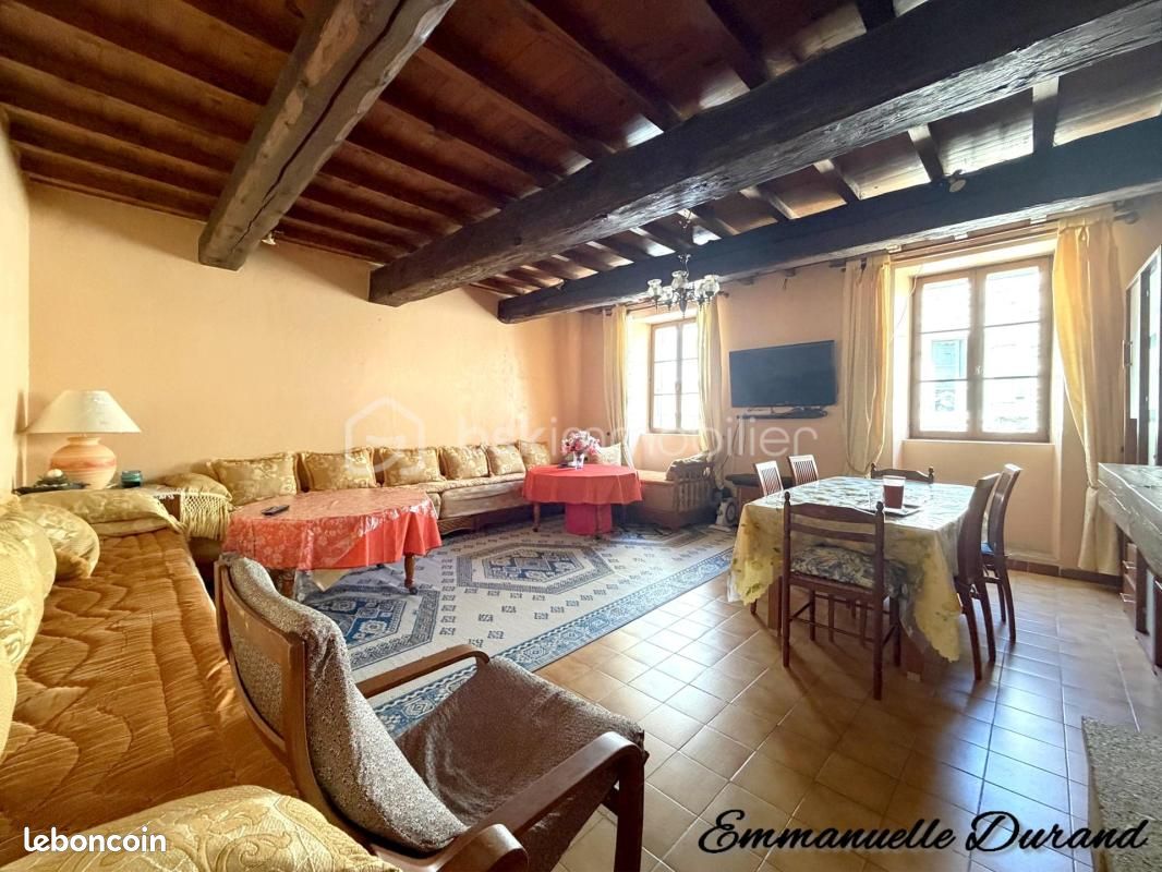 Maison 5 pièces 111 m² · à Grignan · 111 m² · 300 000 €