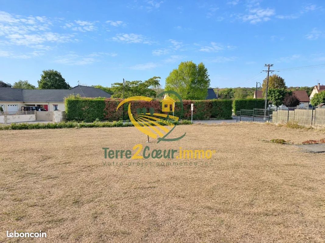 Terrain 655 m² · à Saint-Éloy-de-Gy · 655 m² · 34 500 €