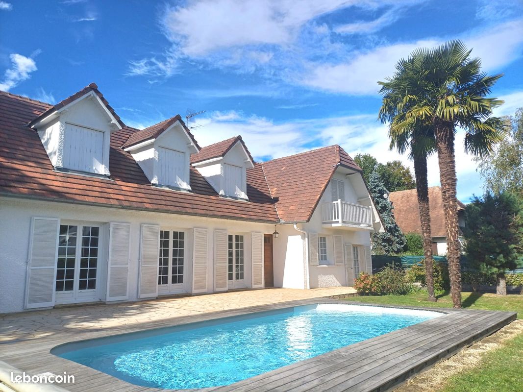 Maison 6 pièces 173 m² · à Lescar · 173 m² · 445 000 €