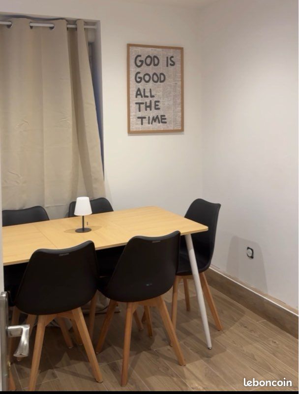 Table et chaise (image 2)