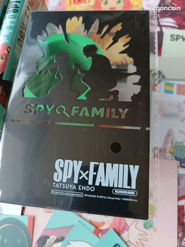 Full collector Manga Spy x family (image 8)