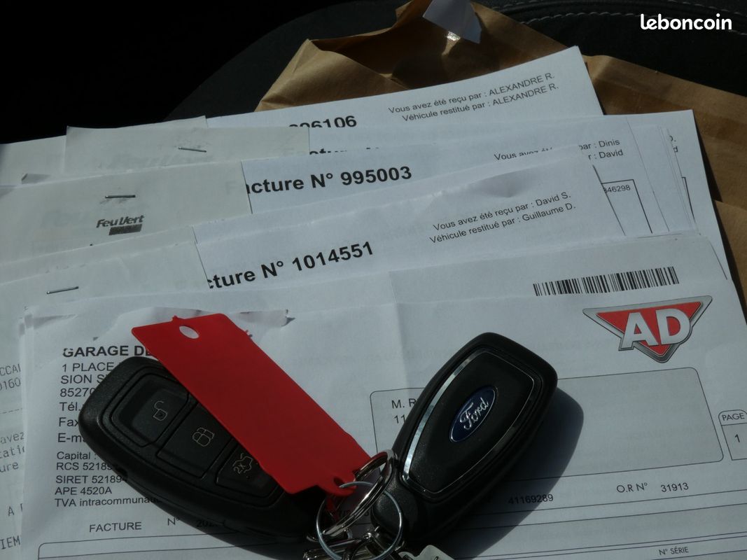 FORD KUGA 1.5 TDCi 120 4x2 Powershift ST-Line (Historique de factures d'entretien dispo) (image 27)
