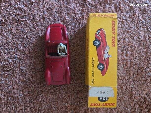 Dinky Toys France Maserati Sport (en l'état) réf : 22A