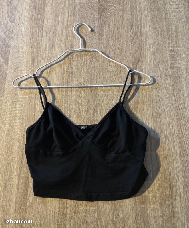 Crop top (image 2)