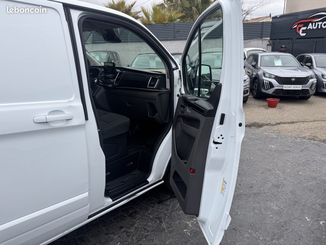 Ford t.custom 320 l1h1 1.0 ecoboost 120ch phev titanium 2020 (image 14)