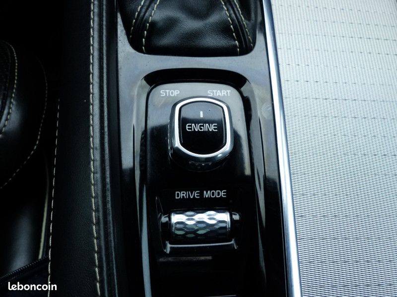 Volvo XC90 D5 AWD 225CH R-DESIGN GEARTRONIC 7 PLACES (image 23)