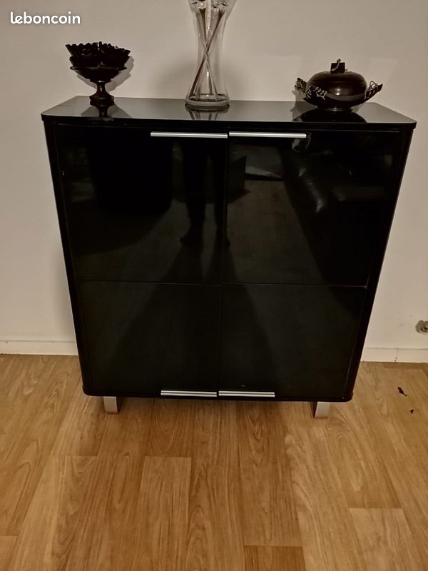 Buffet moderne a sasisir (image 1)