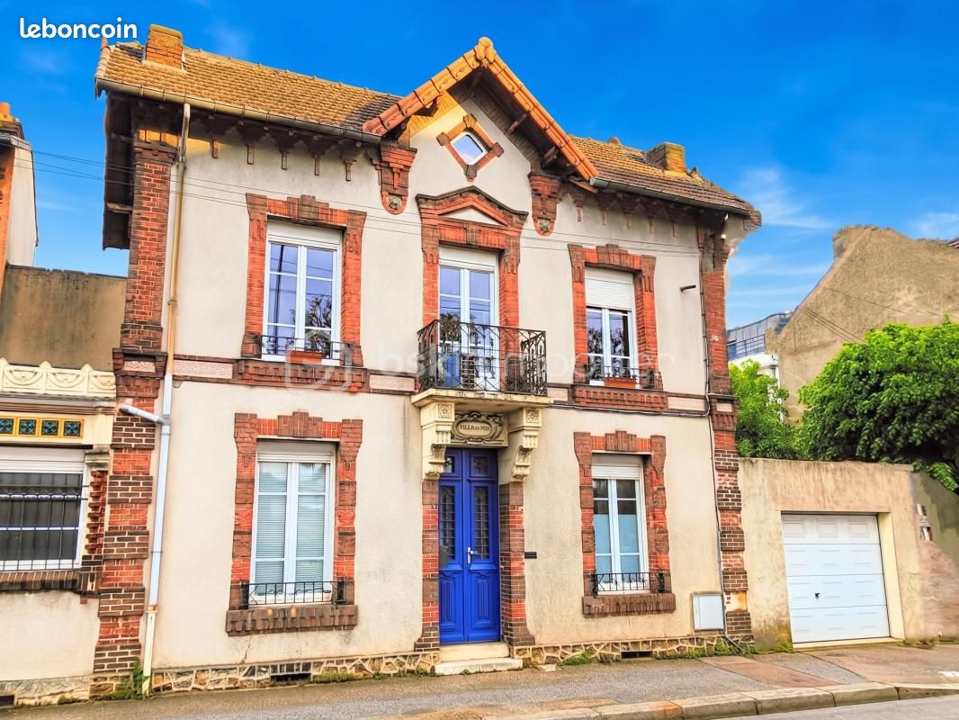 Maison 8 pièces 183 m² · à Mantes-la-Jolie · 183 m² · 370 000 €