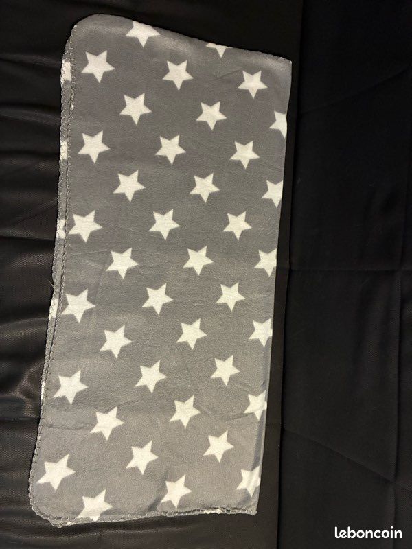 Plaid étoiles gris blanc (image 1)