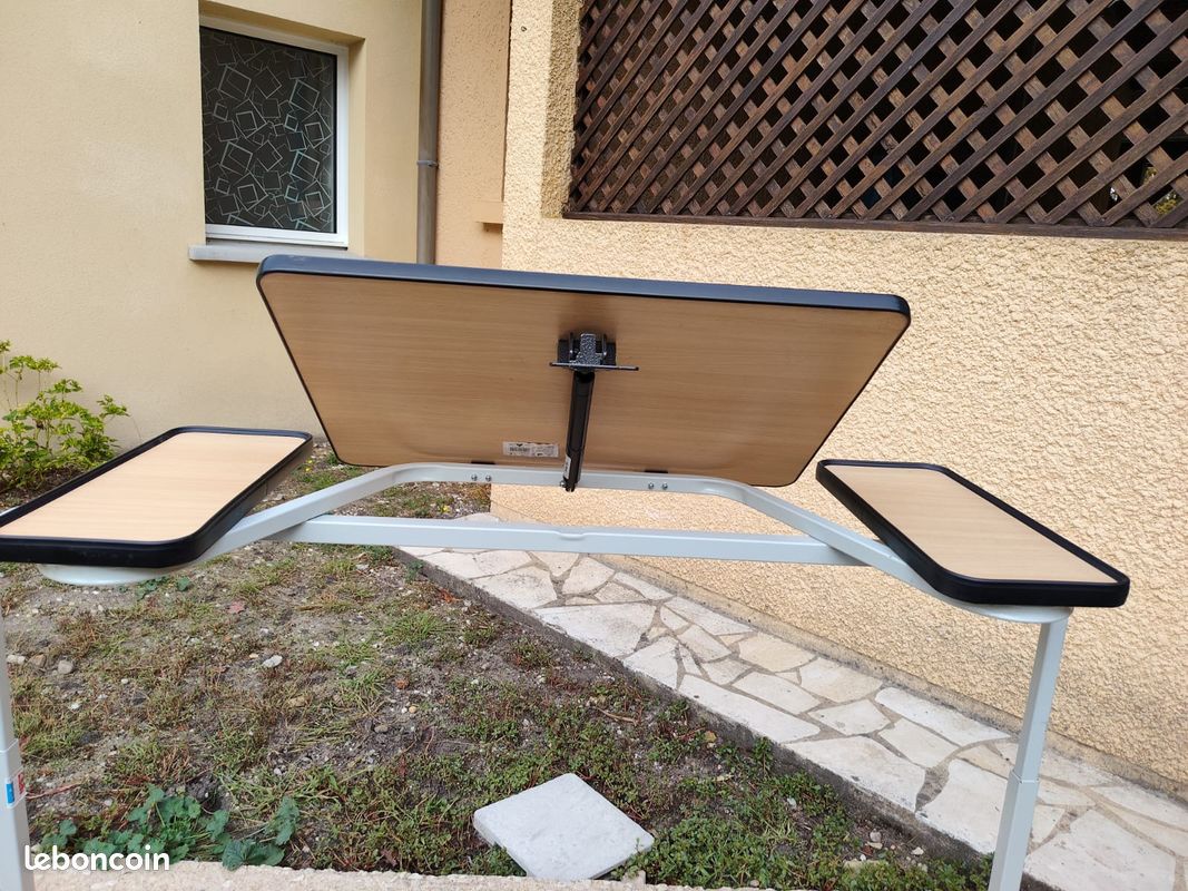 Table de lit (image 2)
