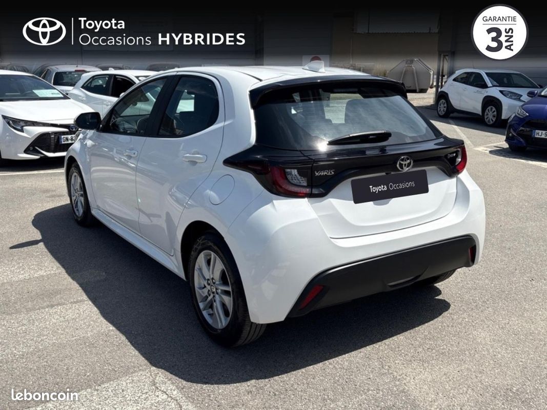 Toyota Yaris 116h Dynamic Business 5p MC24 (image 3)