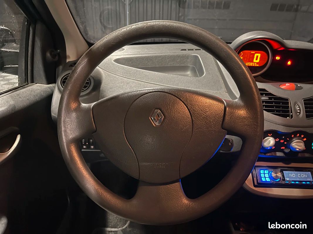RENAULT TWINGO II 1.2 LEV 16v 75 eco2 Access Euro 5 (image 15)