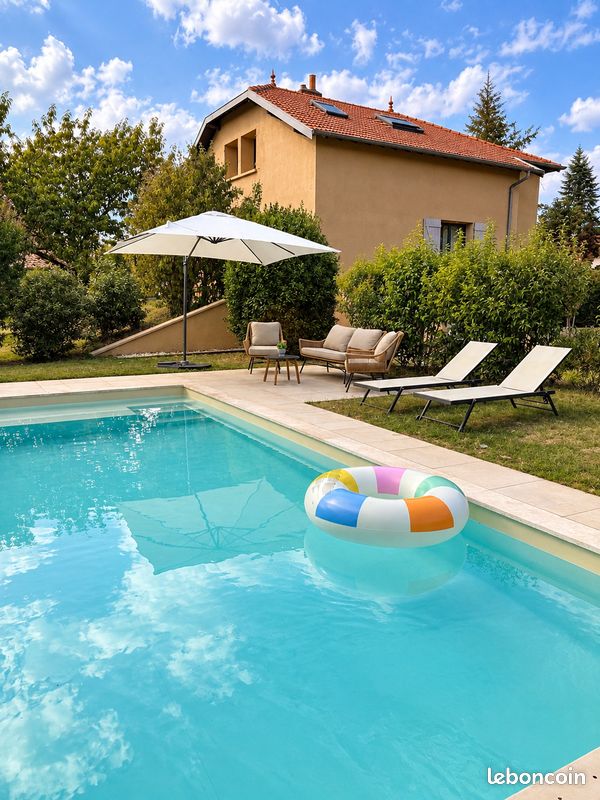 Maison 6 pièces 150 m² · à La Tour-de-Salvagny · 150 m² · 1 049 000 €