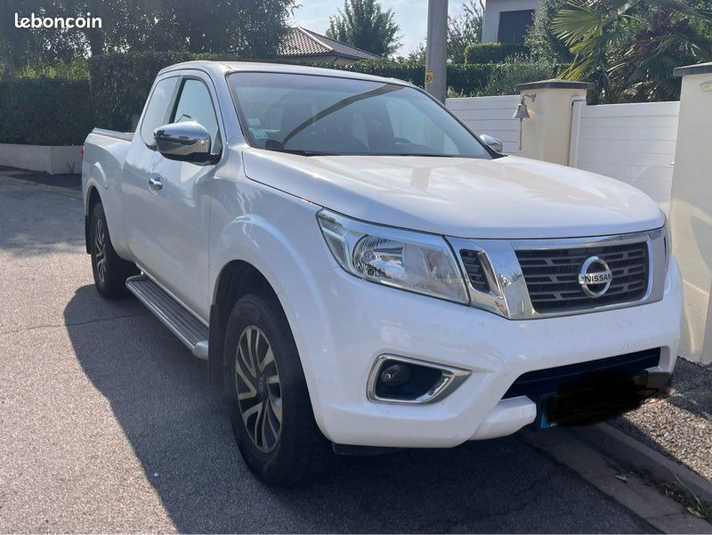 Nissan Navara Np 300 King cab (image 1)