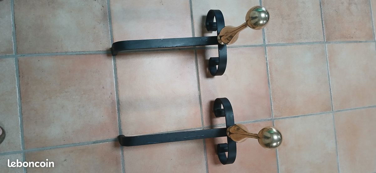 Lot de 2 chenets en laiton et fonte (image 2)