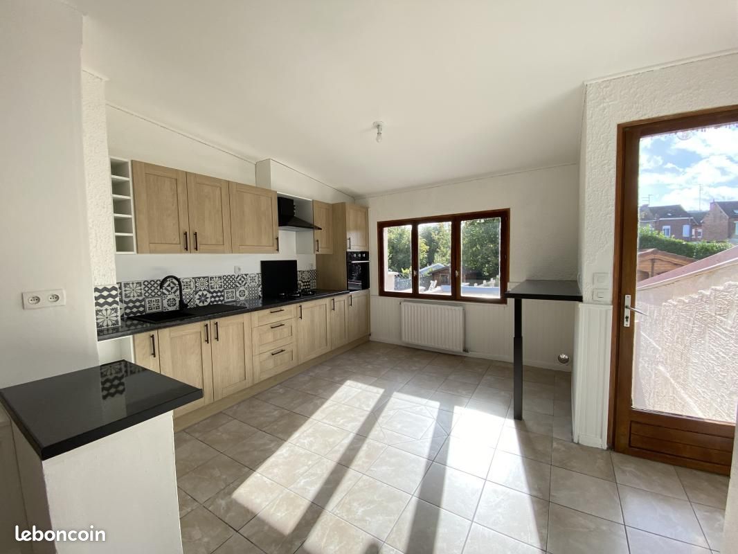 Maison 3 pièces 88 m² · à Valenciennes · 88 m² · 1 000 €/mois