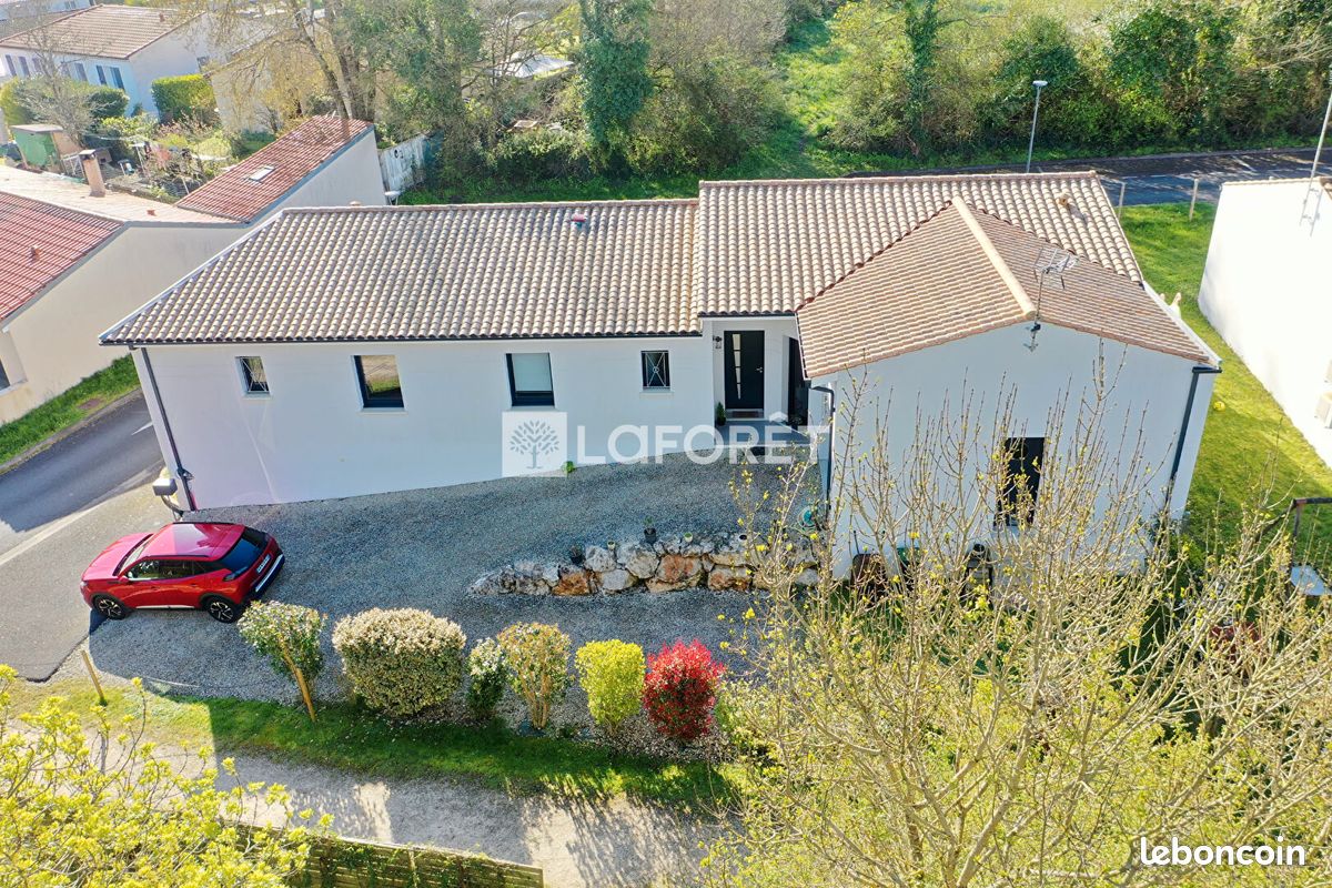 Maison 4 pièces 119 m² · à Saintes · 119 m² · 379 700 €