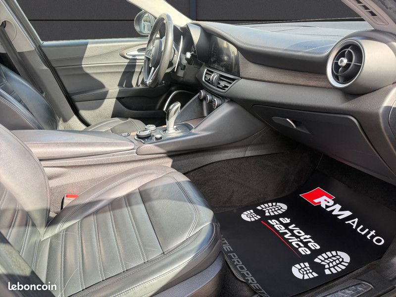 Alfa romeo GIULIA 2.0 TB 200CH LUSSO AT8 - 2ème MAIN - ENTRETIEN ALFA ROMEO (image 8)