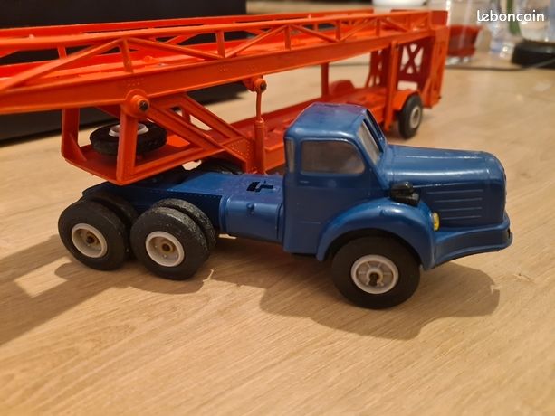 BERLIET TRACTEUR TBO 15 BLEU ET REMORQUE PORTE VOITURE BLEU NOREV BERLIET TRACTEUR TBO 15 BLEU ET REMORQUE PORTE VOITURE BLEU NOREV