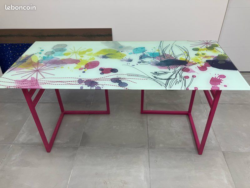 Bureau de travail (image 1)