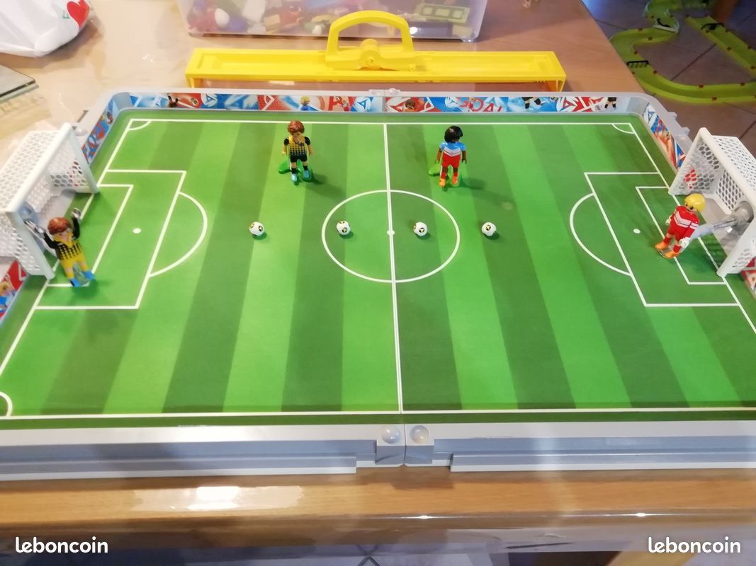 Playmobil 6857 Terrain de Football transportable joueurs