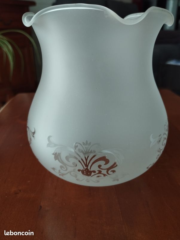 Globes lustre en forme de tulipe (image 2)