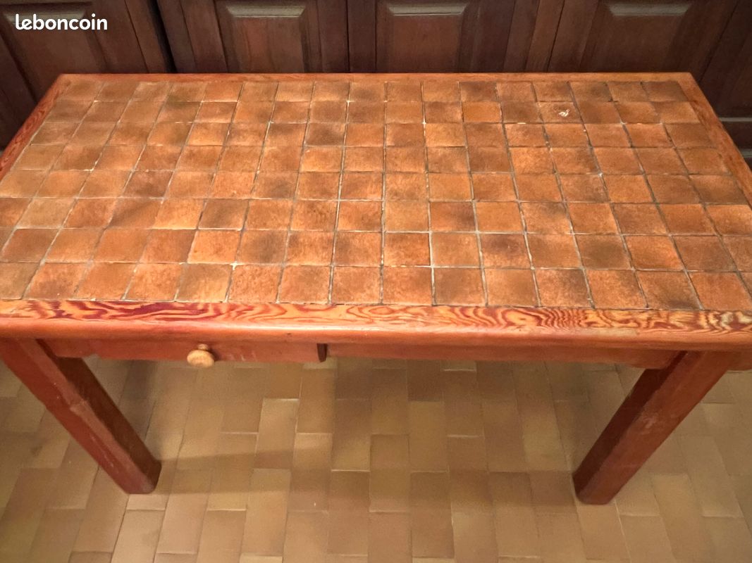 Table de cuisine en bois (image 3)
