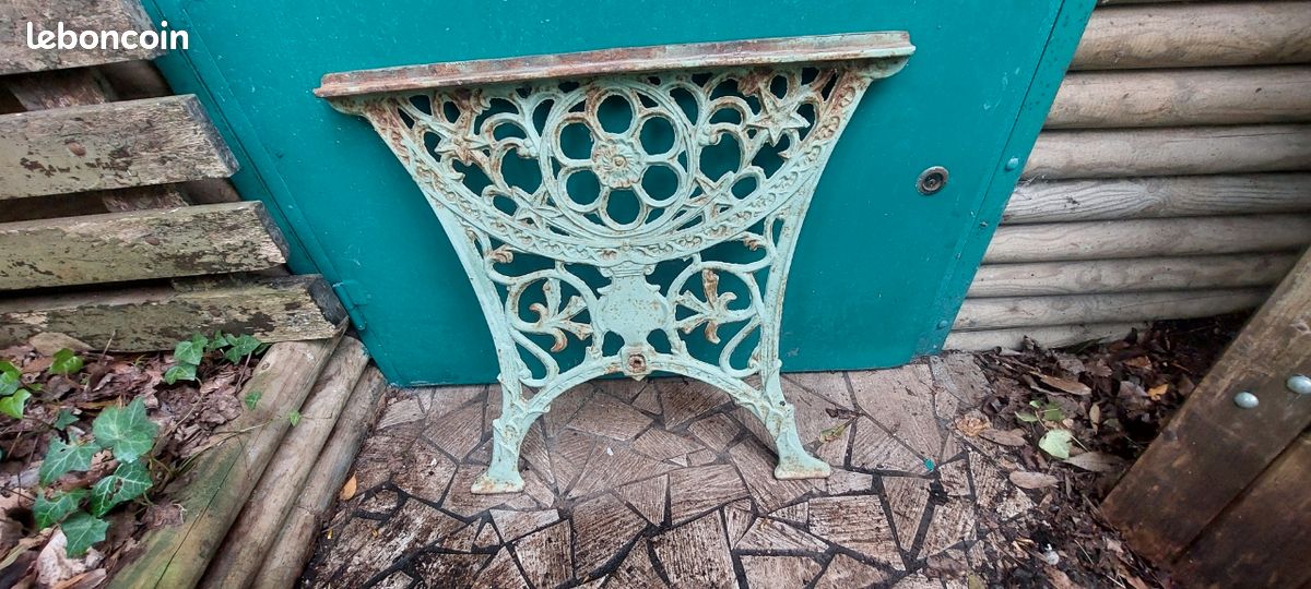 Ensemble de pieds anciens en fonte pour table et bancs (image 2)