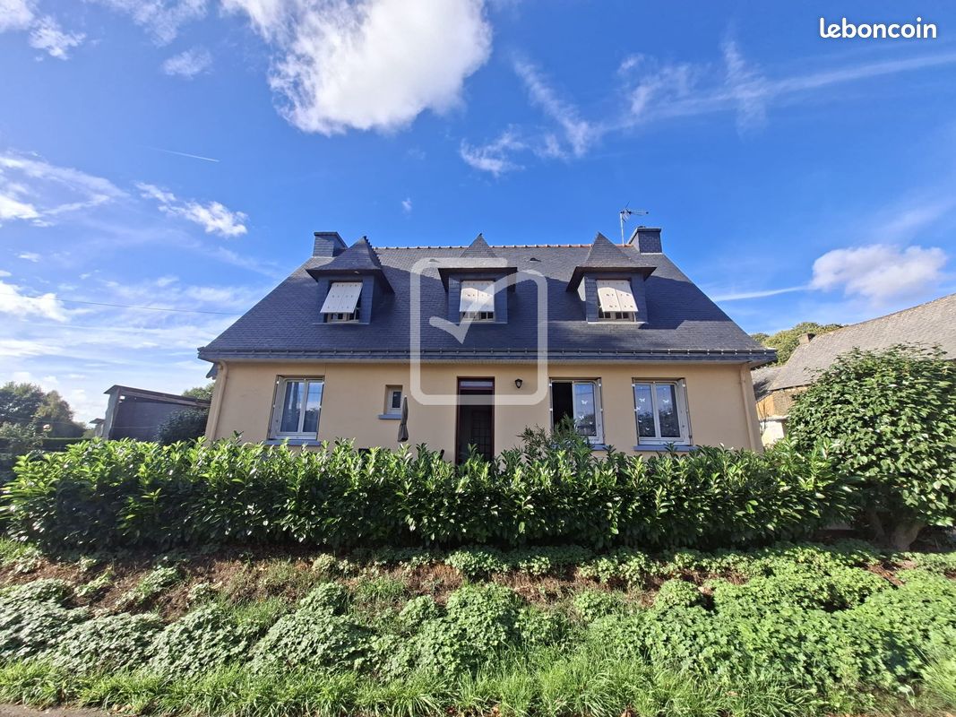 Maison 7 pièces 137 m² · à Guilliers · 137 m² · 149 000 €