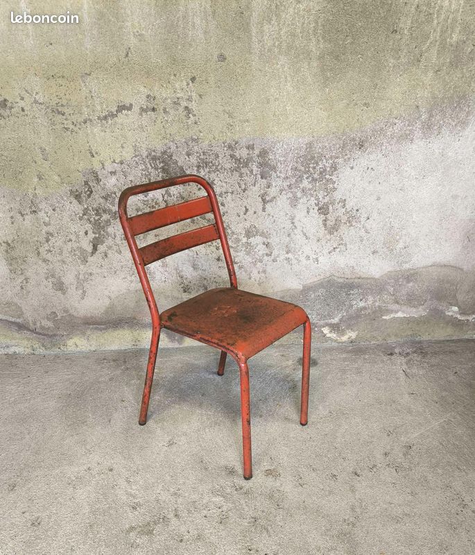 Chaise bistrot vintage en métal (image 2)