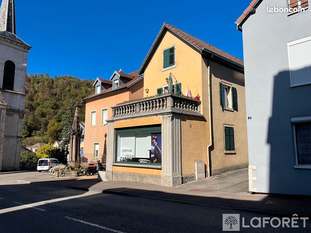 Immeuble 6 pièces 118 m² · à Hérimoncourt · 118 m² · 151 200 €