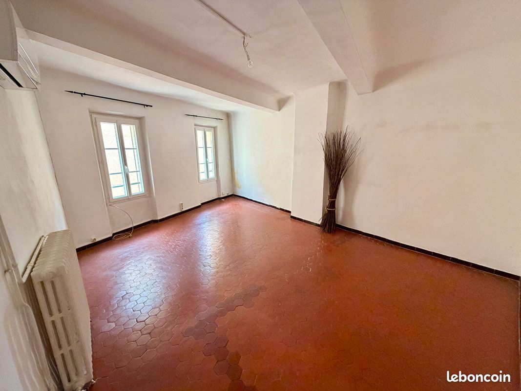 Appartement 3 pièces 76 m² · à Sanary-sur-Mer · 76 m² · 379 000 €
