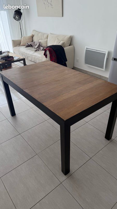 Table IKEA (image 2)
