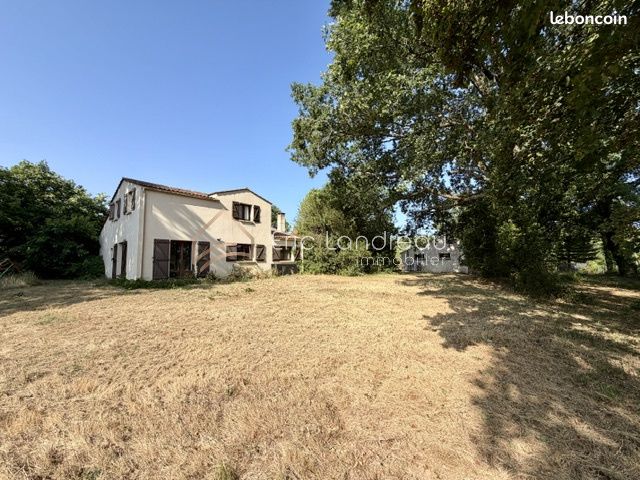Maison 7 pièces 160 m² · à Le Champ-Saint-Père · 160 m² · 261 000 €