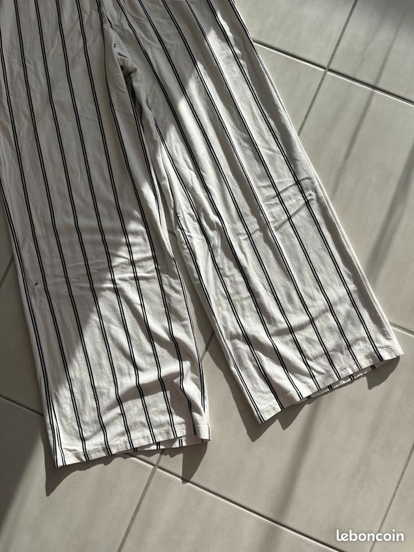 Combinaison Courte (playsuit) Bershka Noir Et Blanc à Motifs - Taille S Petite - Occasion Très Bon état