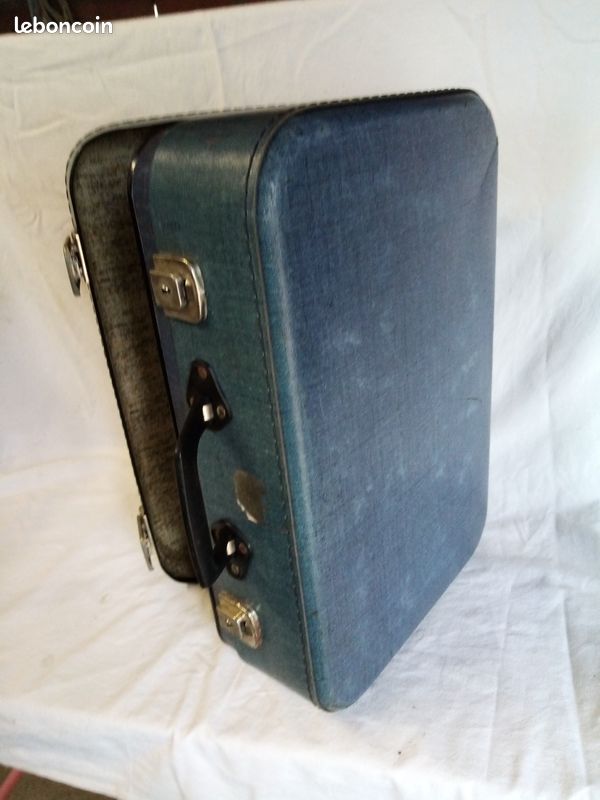 Valise en carton (image 2)