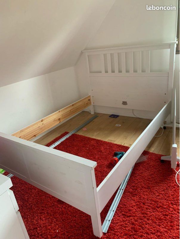 URGENT -MEUBLE IKEA + télévision à vendre (image 3)