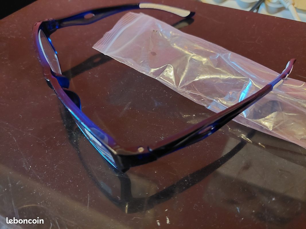 Lunette loupe mixte noir-bleu ( neuves ) (image 7)