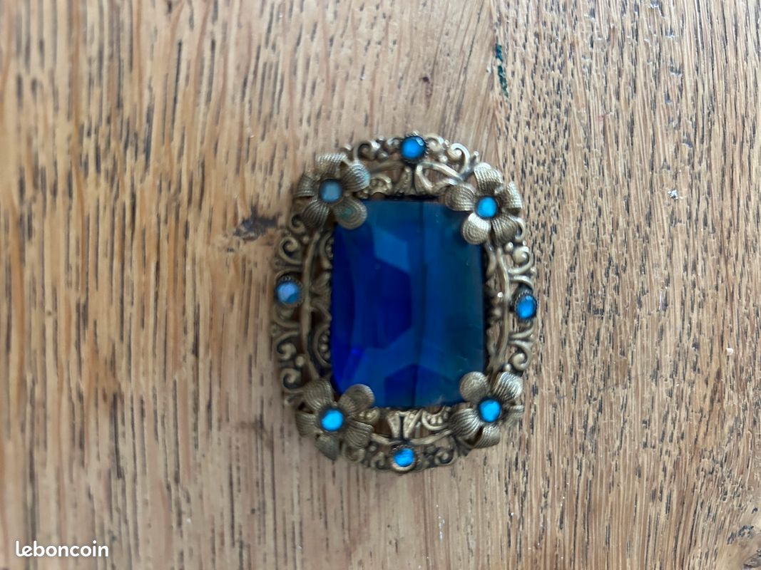 Broche En Verre Vintage - Bijou Ancien Élégant - Occasion Porté