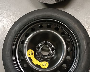 Galette de secours + kit changement pneu Volvo XC60 - Équipement auto