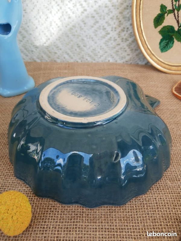 Coquillage Nazaré | Bleu roi - Céramique peinte à la main – Céladon Paris