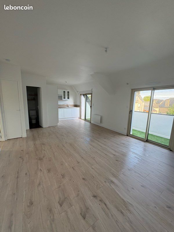 Appartement T2 rénové - 46 m² - Centre-ville Loudéac - Balcon, parking, cave