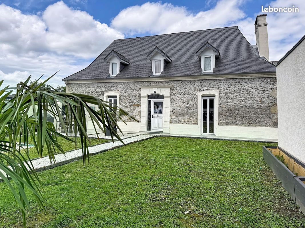Maison 5 pièces 155 m² · à Meillon · 155 m² · 369 000 €