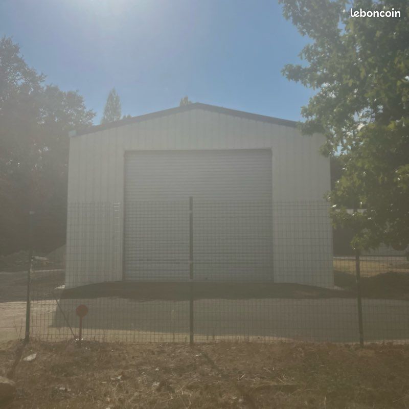 Local commercial 1 pièce 110 m² · à Benais · 110 m² · 495 €/mois