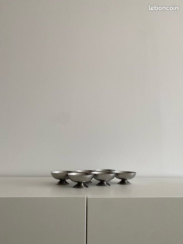 Coupe ou coupelle art déco moderniste en métal argenté estampillé - a voir
