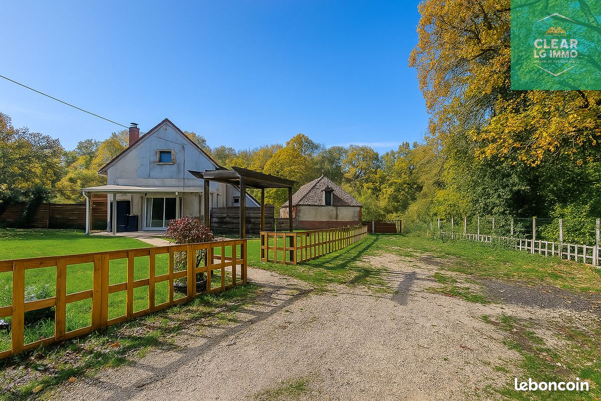 Maison 5 pièces 138 m² · à Cerisiers · 138 m² · 160 000 €