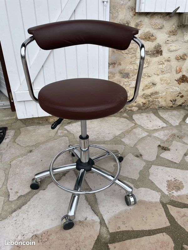 Fauteuil de bureau a roulettes vintage (image 1)