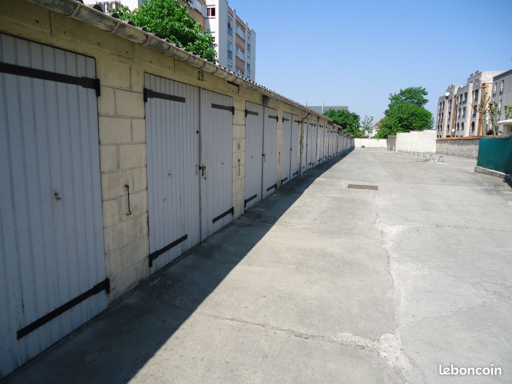 Garage/box Compiegne · à Compiègne · 75 €/mois